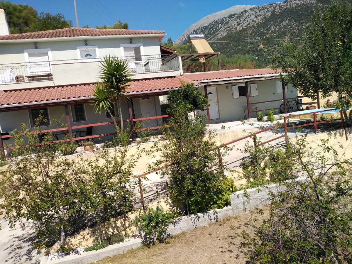 Apartment With Pool In Tzanata Kefalonia Dhimisianata Exterior photo